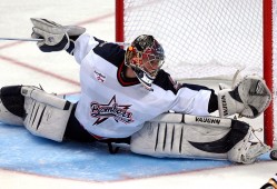 CBA新排名！沪粤紧咬广厦，山东直指前4，辽宁跌至13，新疆冲前12