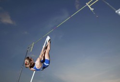 CBA太疯狂：广厦大胜+广东创历史一晚诞生3场大胜，最新排名乱了