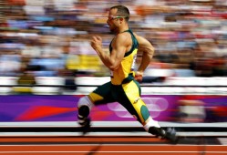 比赛和竞赛意思一样吗，竞赛还是竟赛？