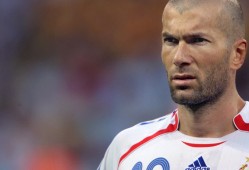 梅西去大巴黎穿几号球衣，梅西在大巴黎进球数受影响